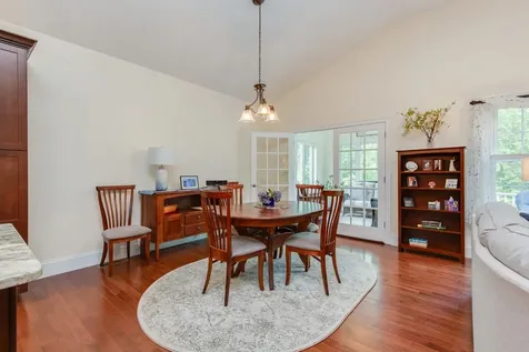 49 Cobblestone Drive Hudson NH 03051