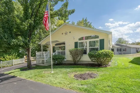 152 Ledgewood Way Manchester NH 03104