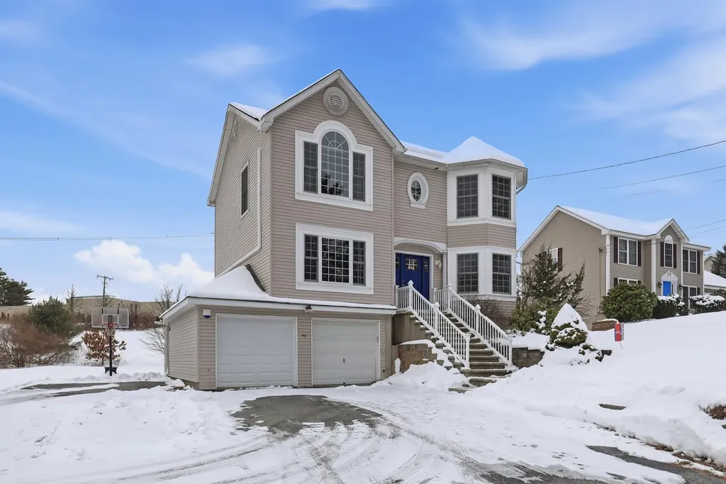 46 Moose Club Park Road Goffstown NH 03045