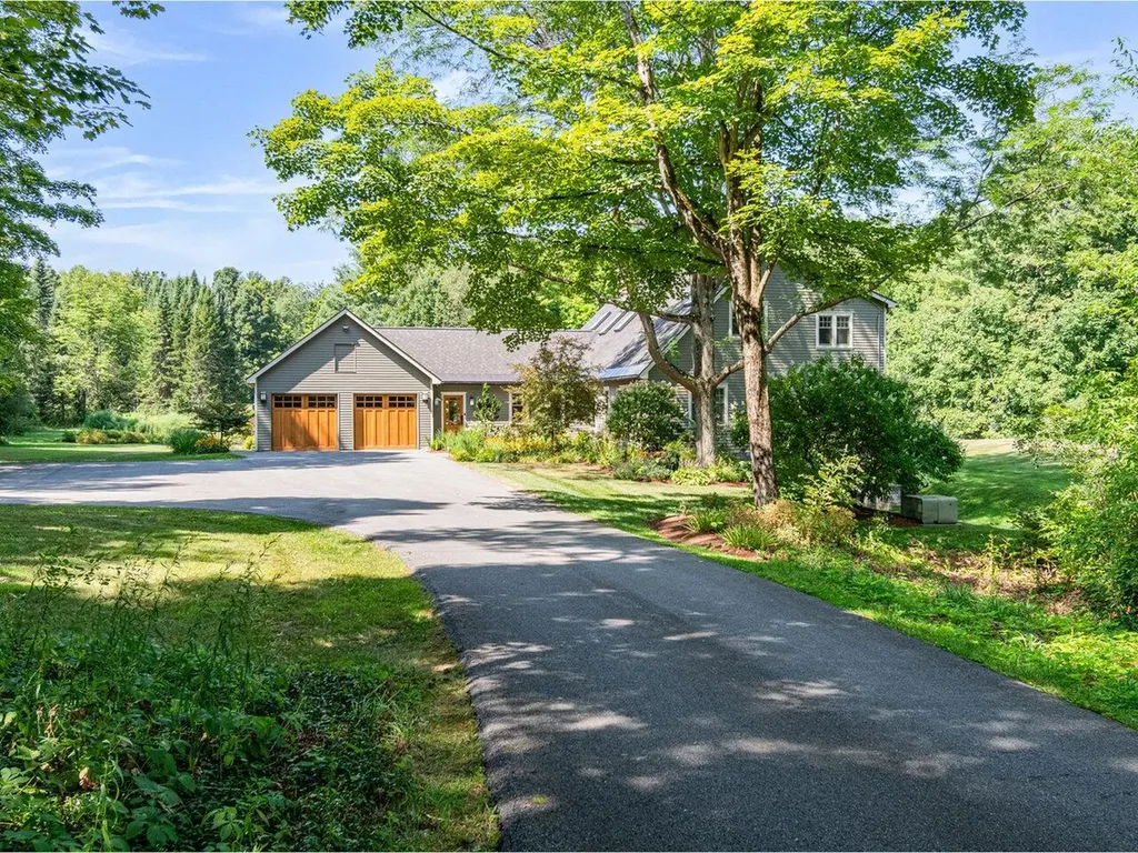 571 Middle Road Colchester VT 05446