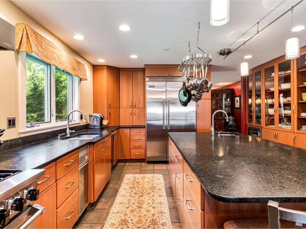 571 Middle Road Colchester VT 05446