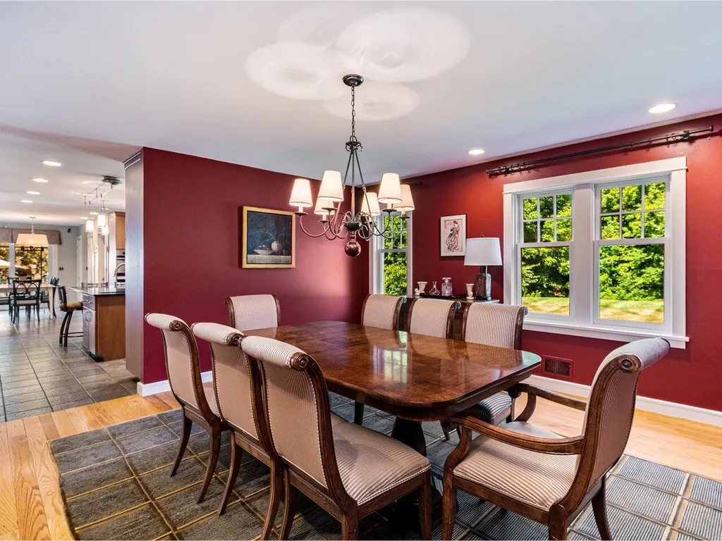 571 Middle Road Colchester VT 05446