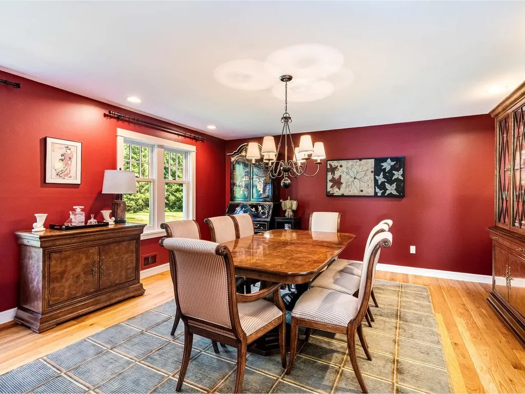 571 Middle Road Colchester VT 05446