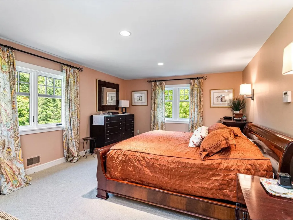 571 Middle Road Colchester VT 05446