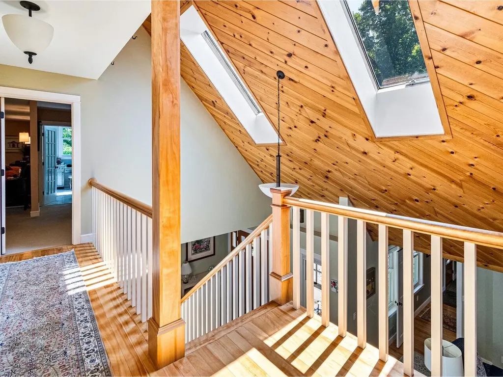 571 Middle Road Colchester VT 05446