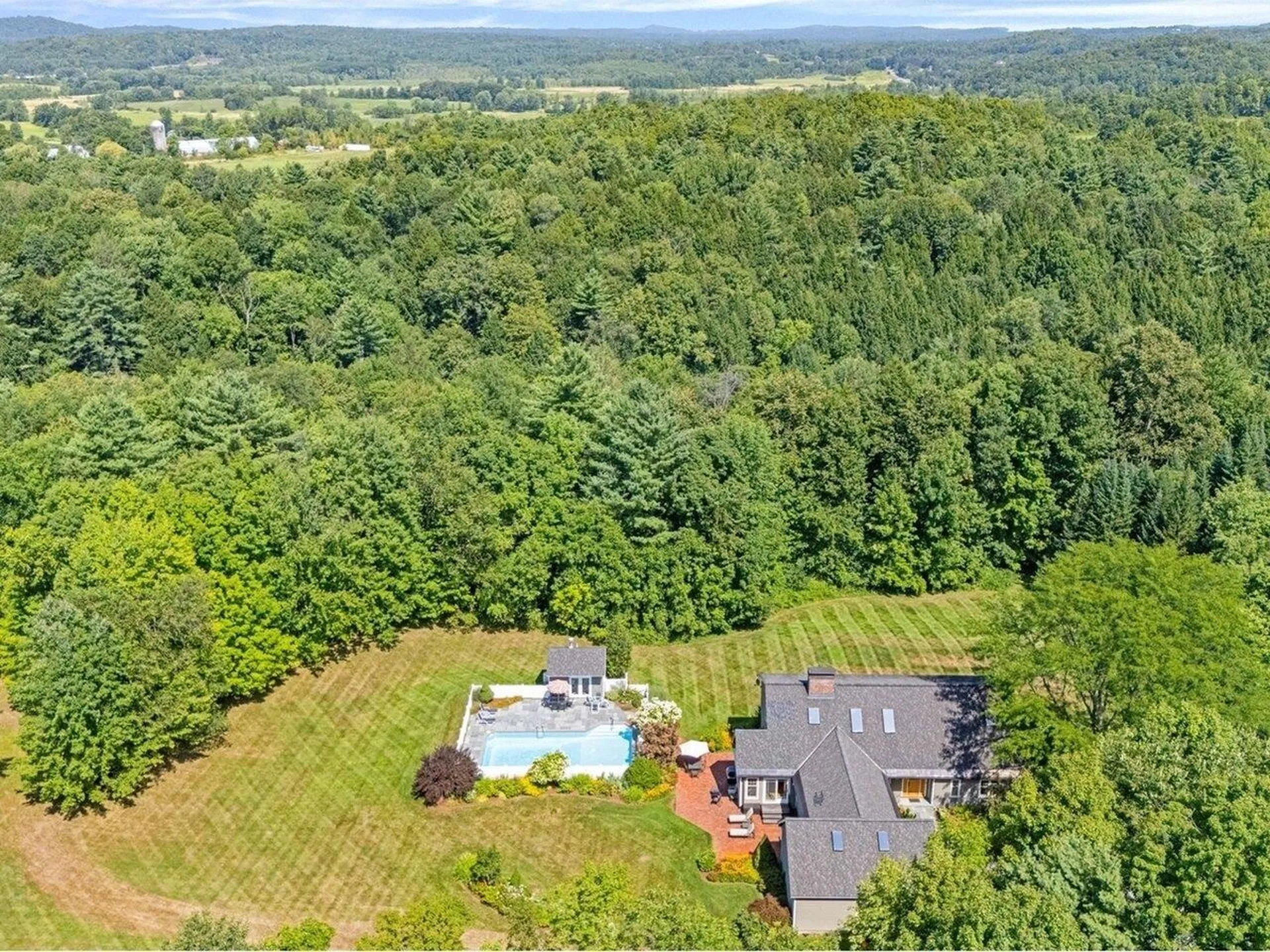 571 Middle Road Colchester VT 05446