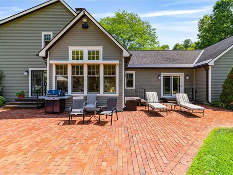 571 Middle Road Colchester VT 05446