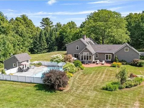 571 Middle Road Colchester VT 05446