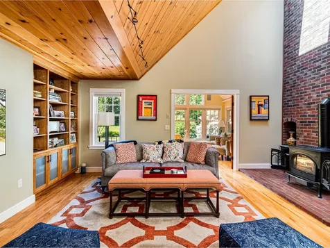 571 Middle Road Colchester VT 05446