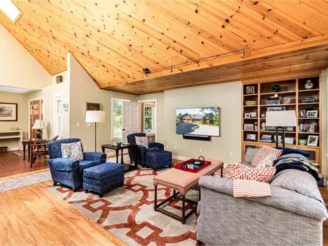 571 Middle Road Colchester VT 05446