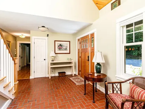 571 Middle Road Colchester VT 05446