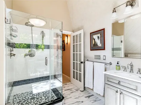 571 Middle Road Colchester VT 05446