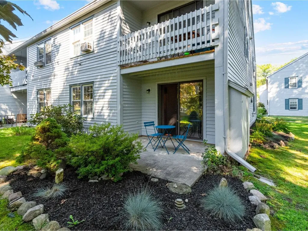 17 Twin Oaks Terrace South Burlington VT 05403