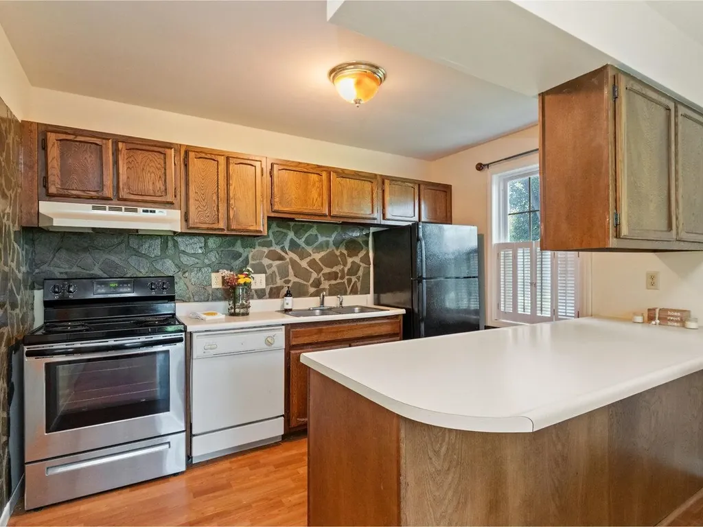 17 Twin Oaks Terrace South Burlington VT 05403