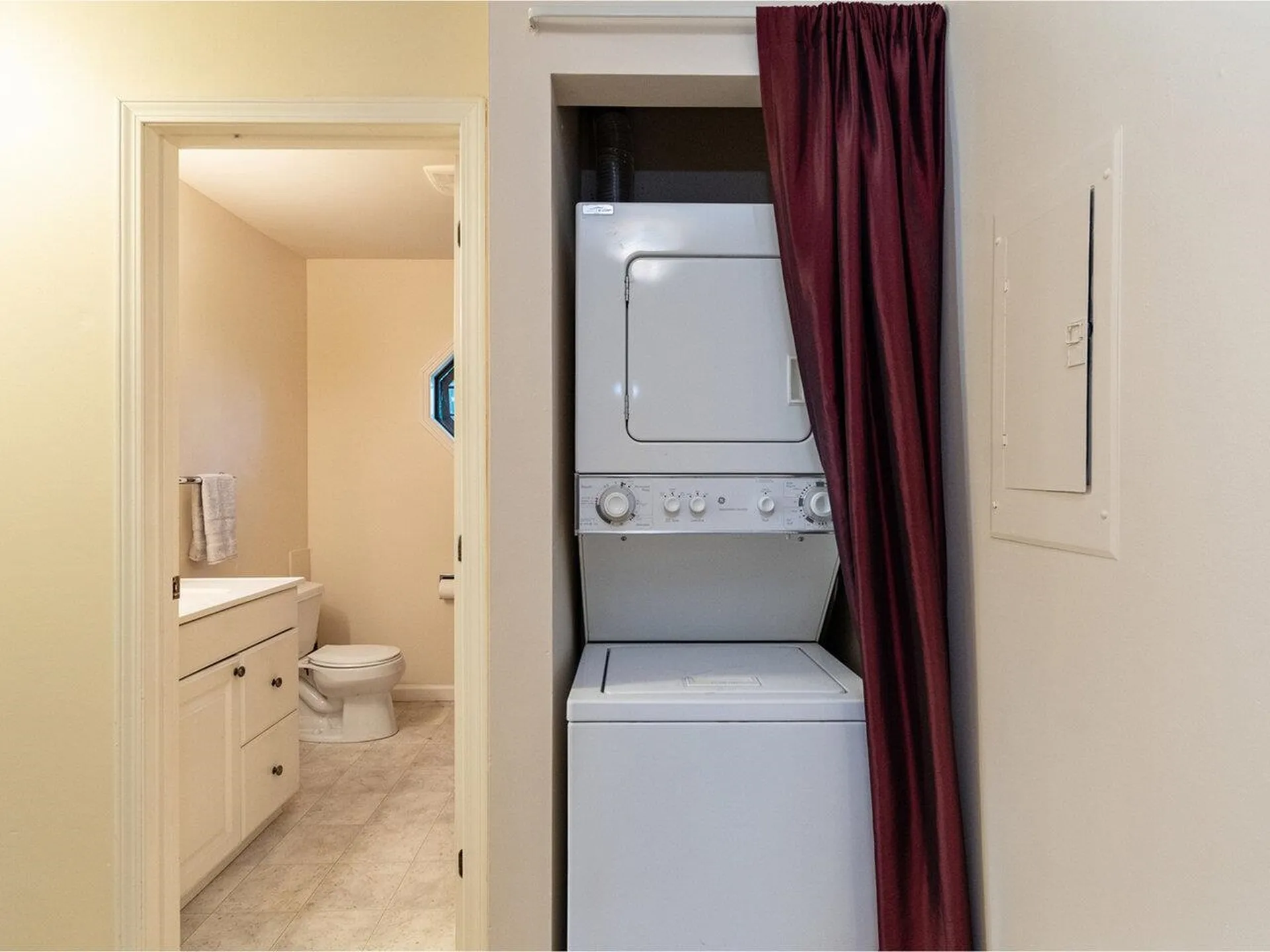 17 Twin Oaks Terrace South Burlington VT 05403