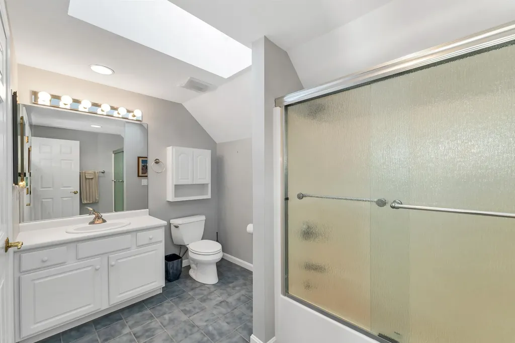 60 Hampton Meadows Hampton NH 03842