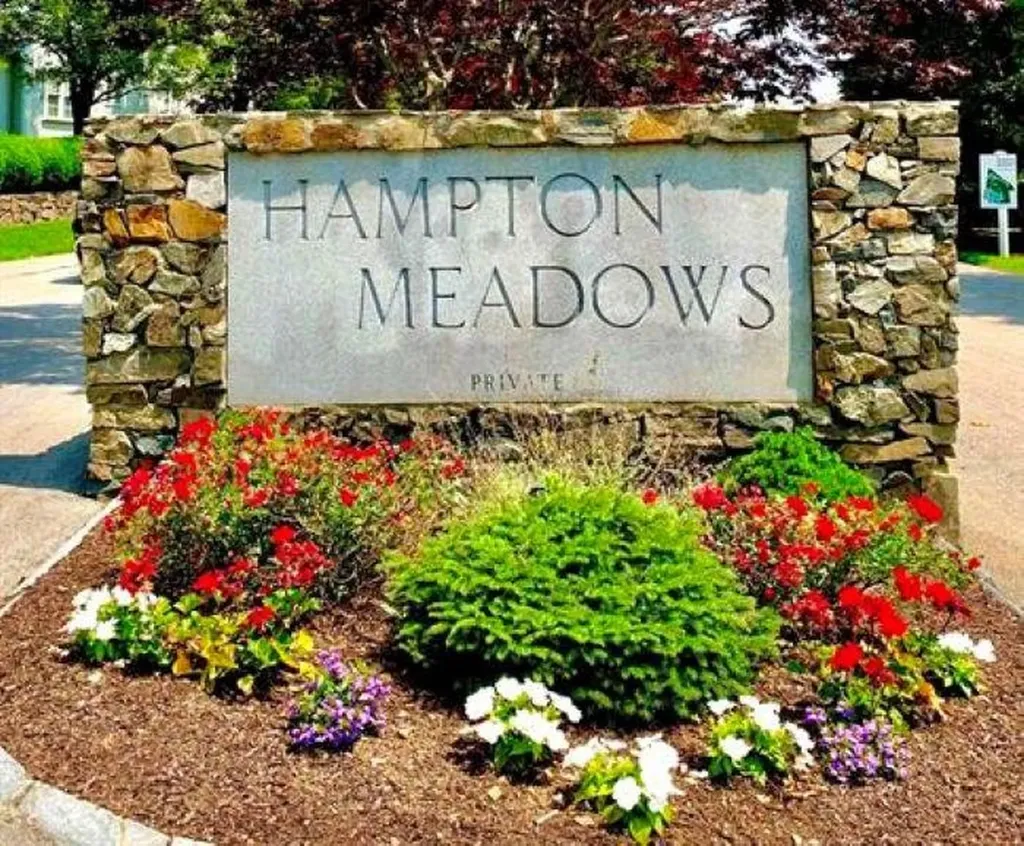 60 Hampton Meadows Hampton NH 03842