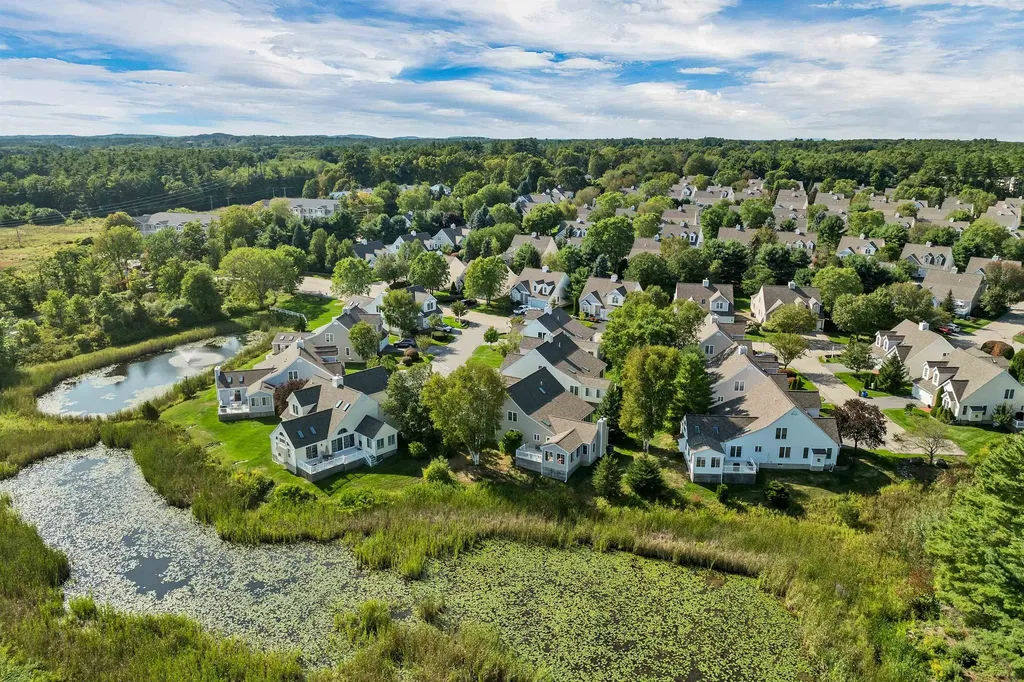 60 Hampton Meadows Hampton NH 03842