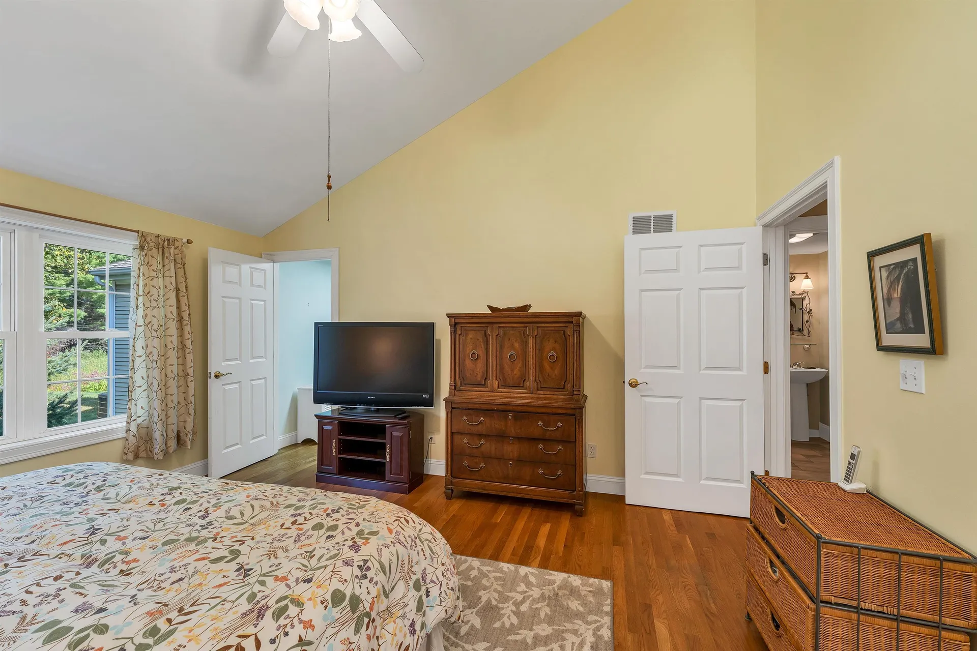 60 Hampton Meadows Hampton NH 03842
