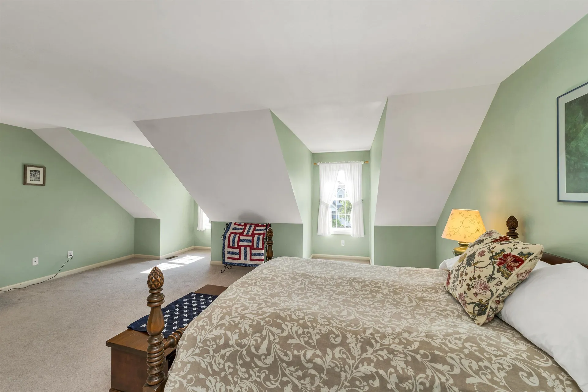 60 Hampton Meadows Hampton NH 03842