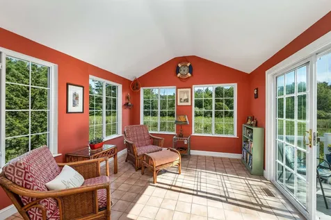 60 Hampton Meadows Hampton NH 03842