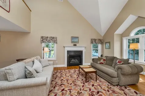 60 Hampton Meadows Hampton NH 03842