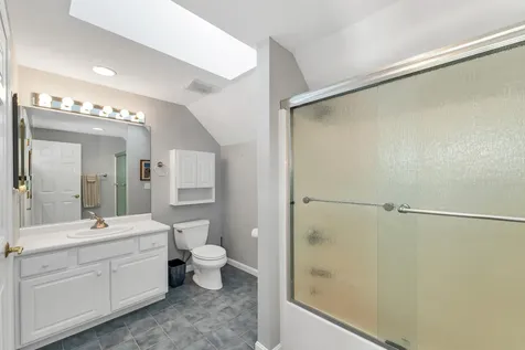 60 Hampton Meadows Hampton NH 03842