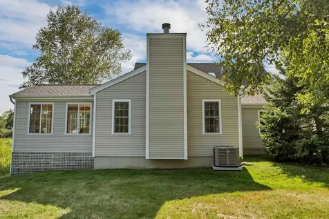 60 Hampton Meadows Hampton NH 03842