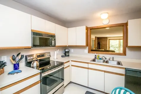 17 Purple Finch Road Conway NH 03860