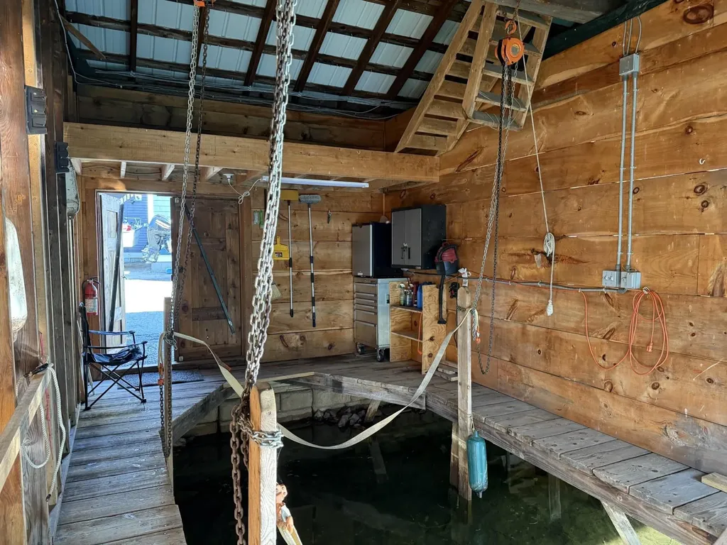 283 River Street Ashland NH 03217