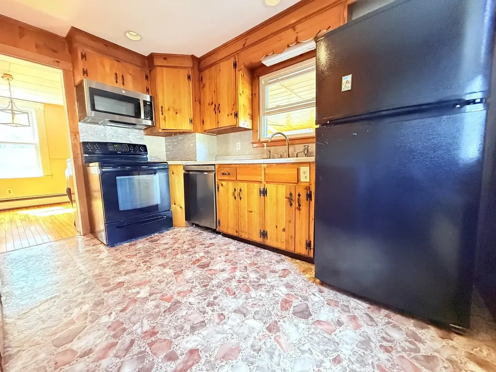 6 Beauregard Street Claremont NH 03743