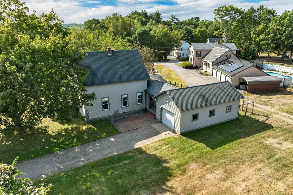 9 Hunt Avenue Franklin NH 03235