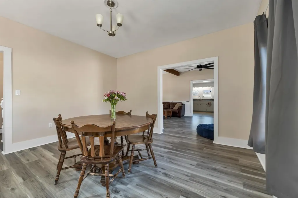 9 Hunt Avenue Franklin NH 03235