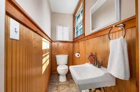 9 Hunt Avenue Franklin NH 03235