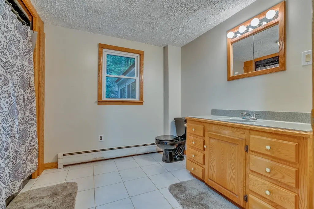 13 Mountain View Drive Wakefield NH 03872