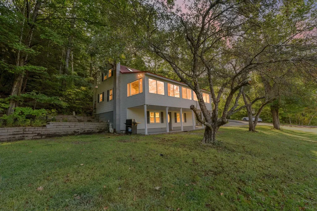 13 Mountain View Drive Wakefield NH 03872