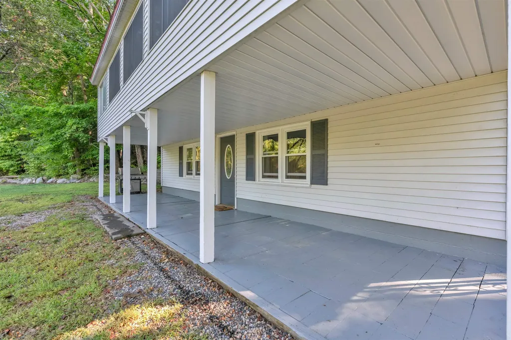 13 Mountain View Drive Wakefield NH 03872