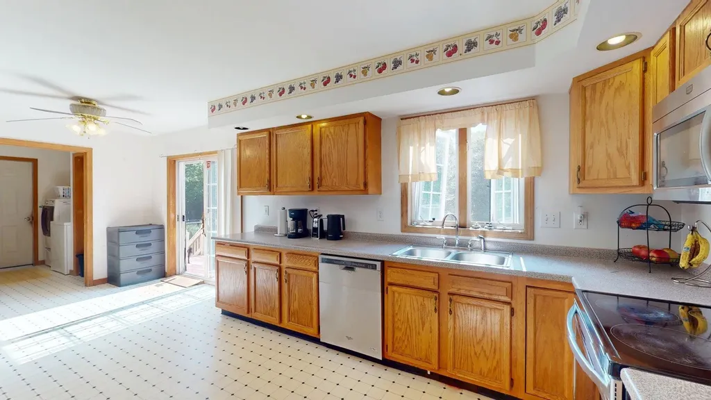 82 Plummer Hill Road Belmont NH 03220