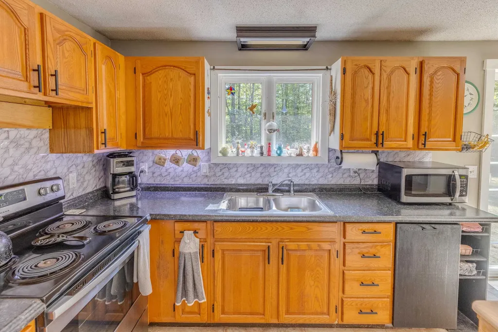 5 Rosy Lane Campton NH 03223