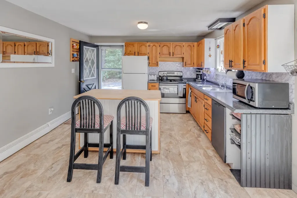 5 Rosy Lane Campton NH 03223