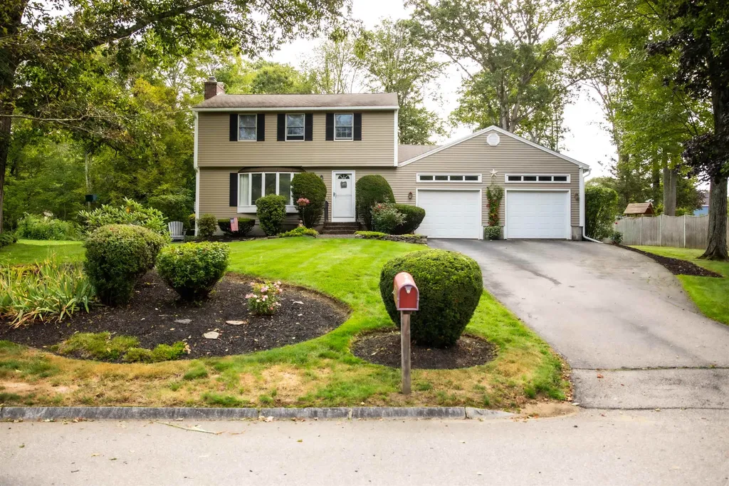 12 Apache Street Dover NH 03820-6206