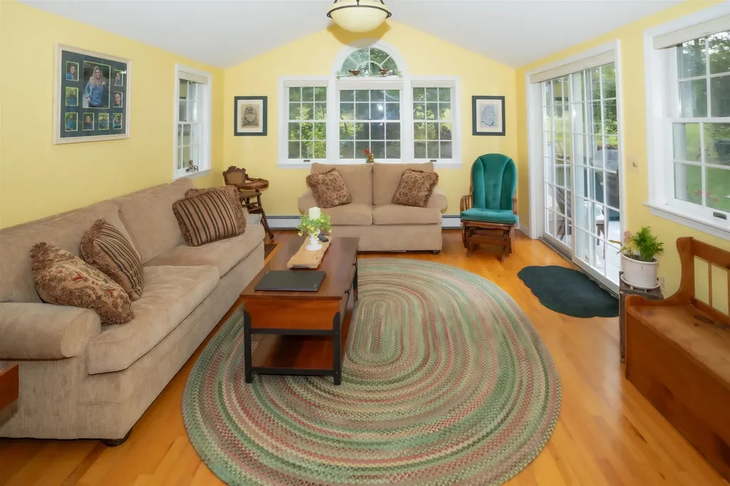 12 Apache Street Dover NH 03820-6206