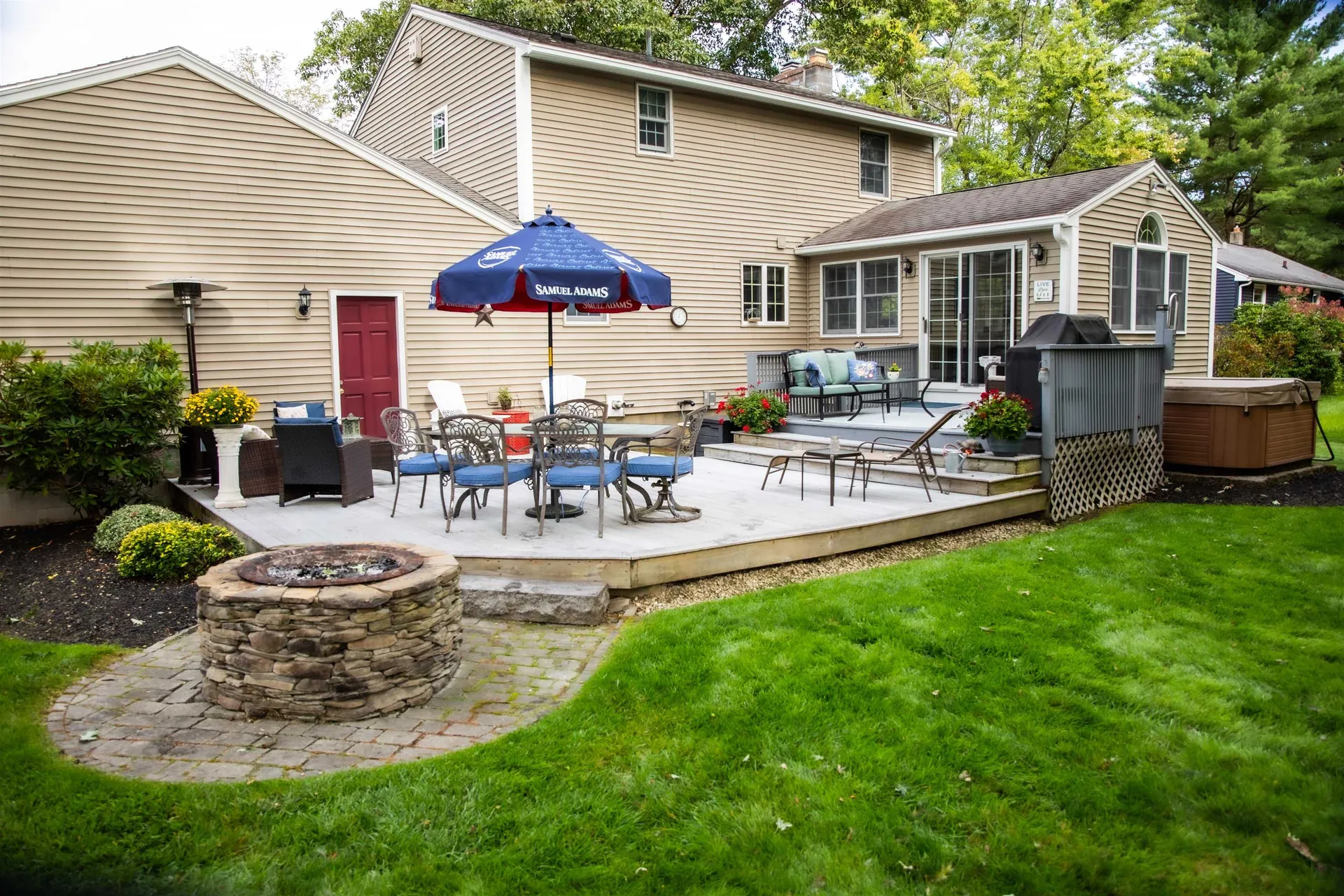 12 Apache Street Dover NH 03820-6206