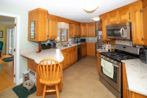 12 Apache Street Dover NH 03820-6206