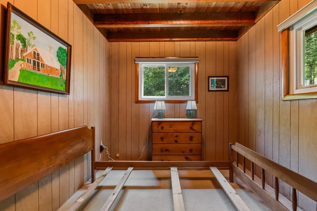 139 Camp Sunapee Road New London NH 03257
