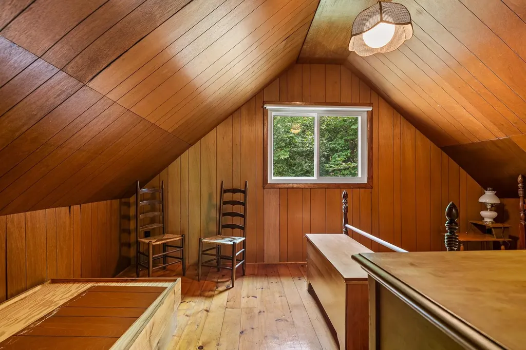 139 Camp Sunapee Road New London NH 03257