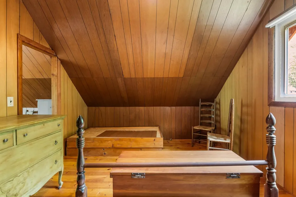 139 Camp Sunapee Road New London NH 03257