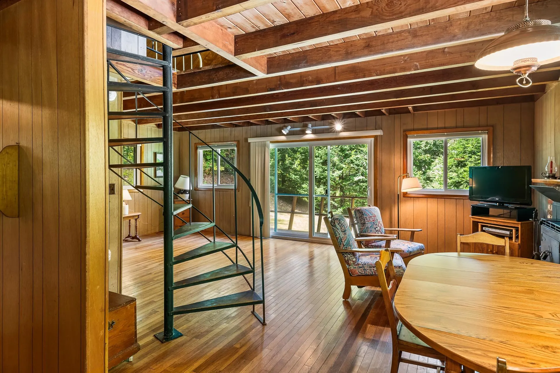 139 Camp Sunapee Road New London NH 03257