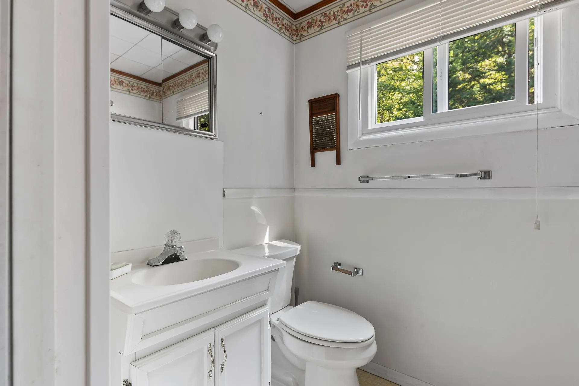 139 Camp Sunapee Road New London NH 03257