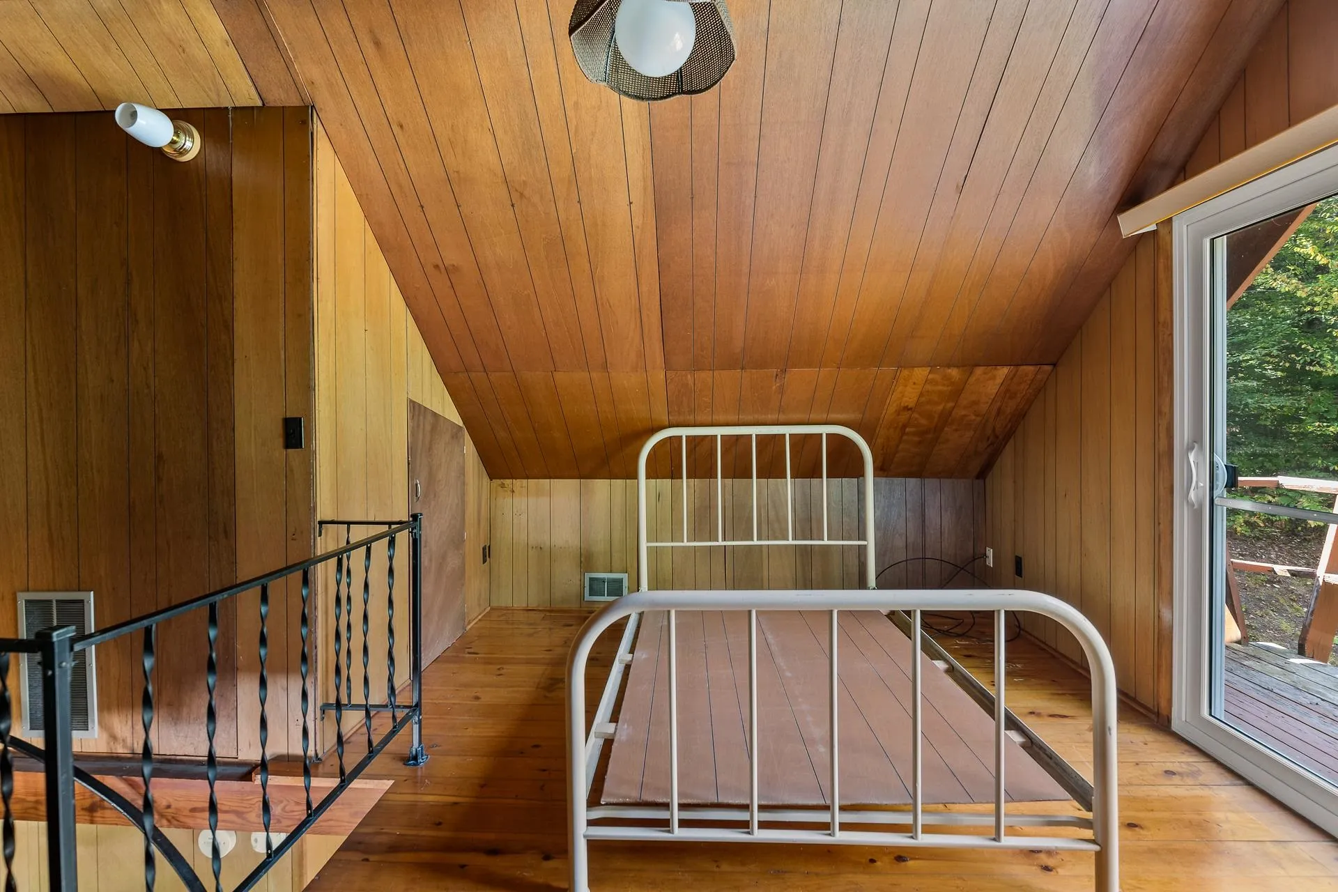 139 Camp Sunapee Road New London NH 03257
